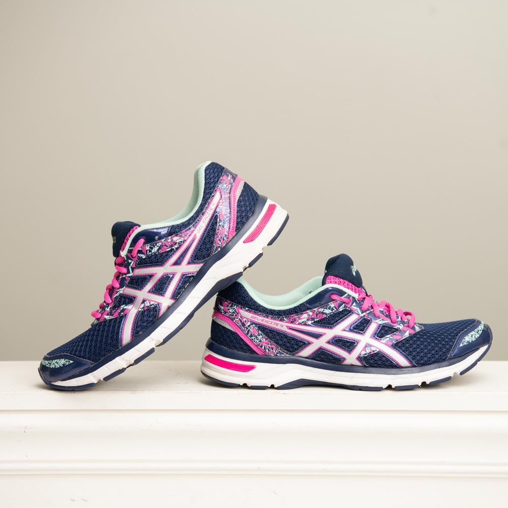 Asics Gel-Excite 4 Womens 11 Running Shoes Colorful Geometric Athleisure Fitness